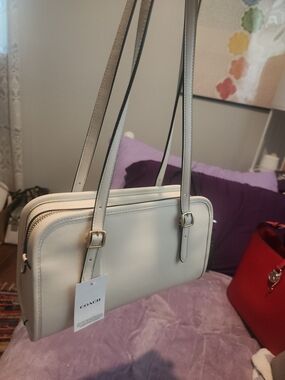 NWT Coach Swing Zip In Cream Leather